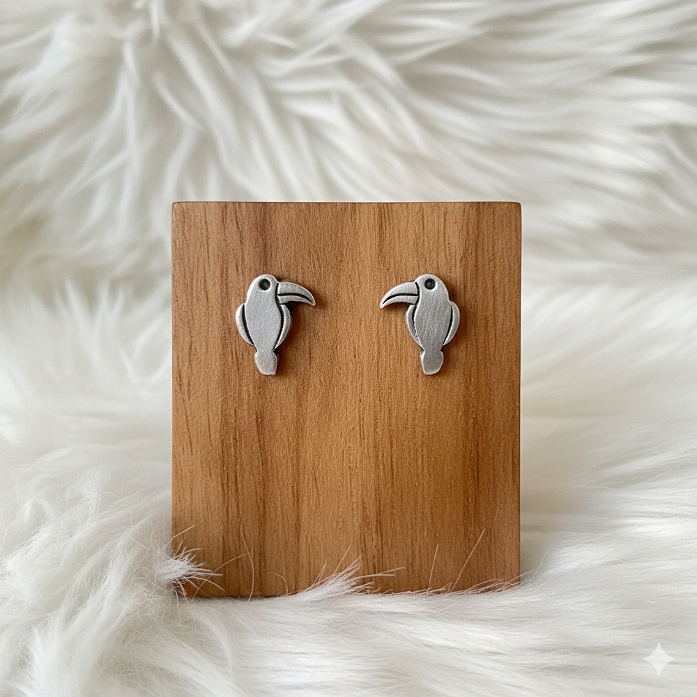 Vintage Genuine Pewter Toucan Bird Stud Animal Earrings